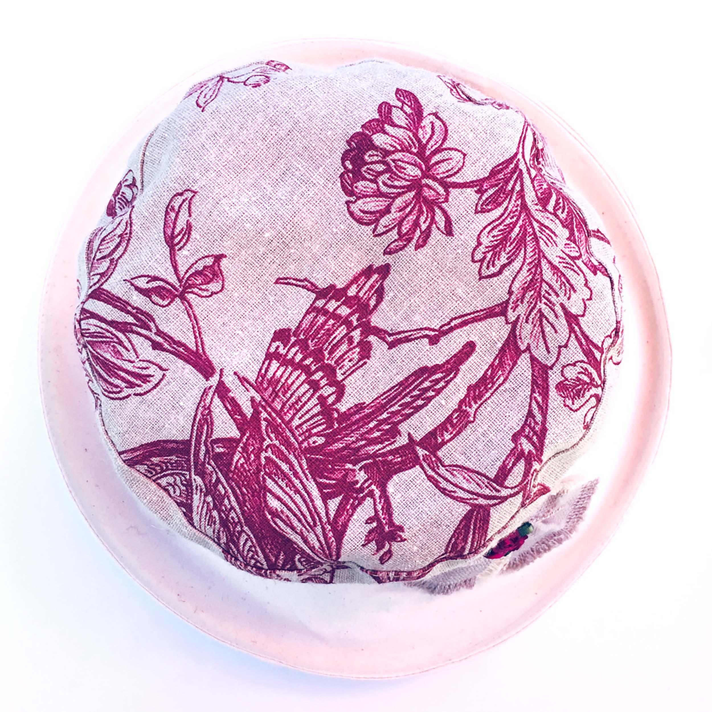 Retro red printed beige floral sun hat - Image 4