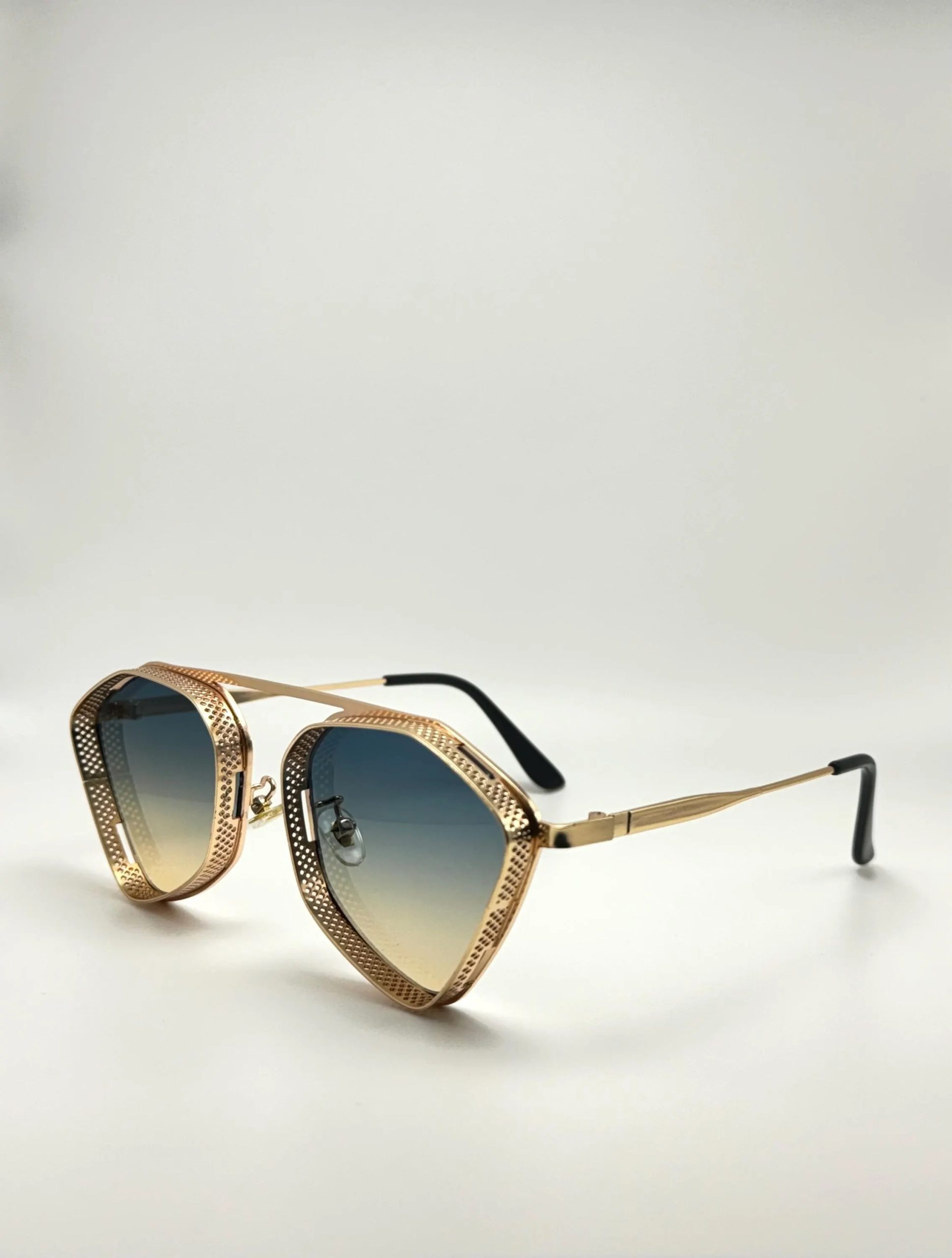 Retro snakeskin gold-framed aviator sunglasses - Image 2