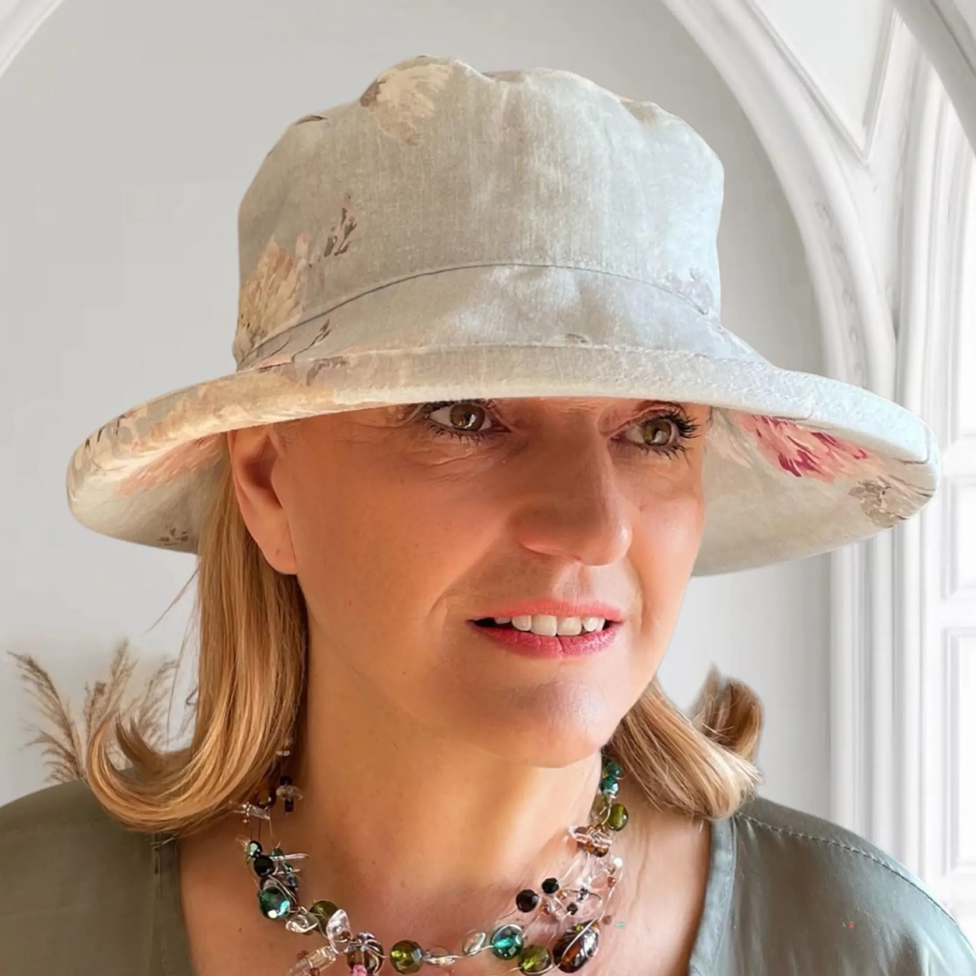 Soft pastel floral brim sun hat - Image 3