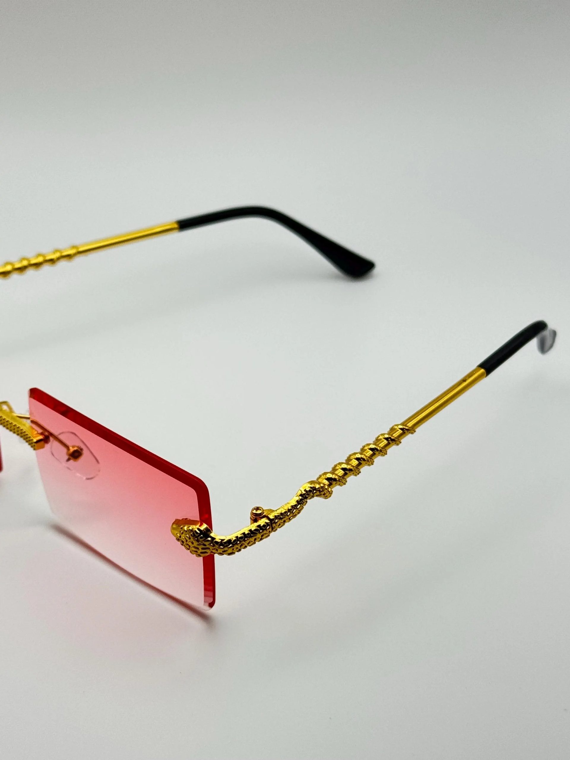 Sweet and cool frameless pink and gold sunglasses - Image 3