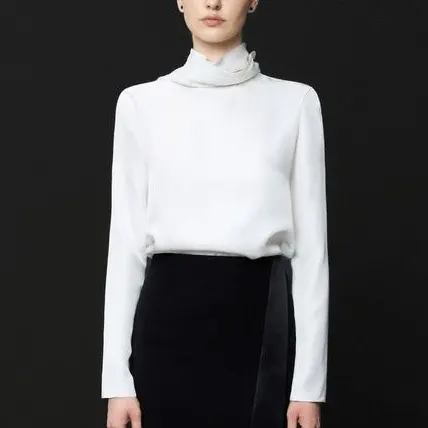 Ivory turtleneck minimalist shirt - Image 3