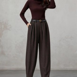 Women's high-waisted pleated tapered pants