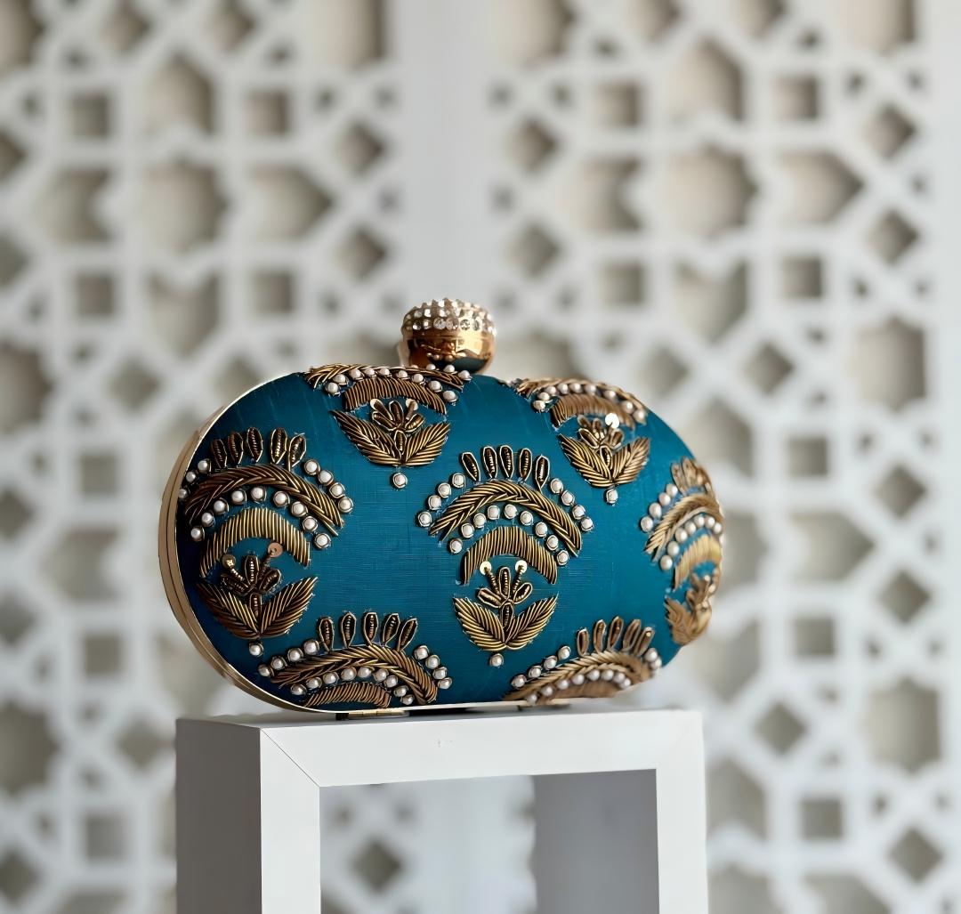 Embroidered blue-green gold pearl fan-shaped clutch