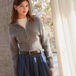 Grey ribbed zip-up stand collar sweater