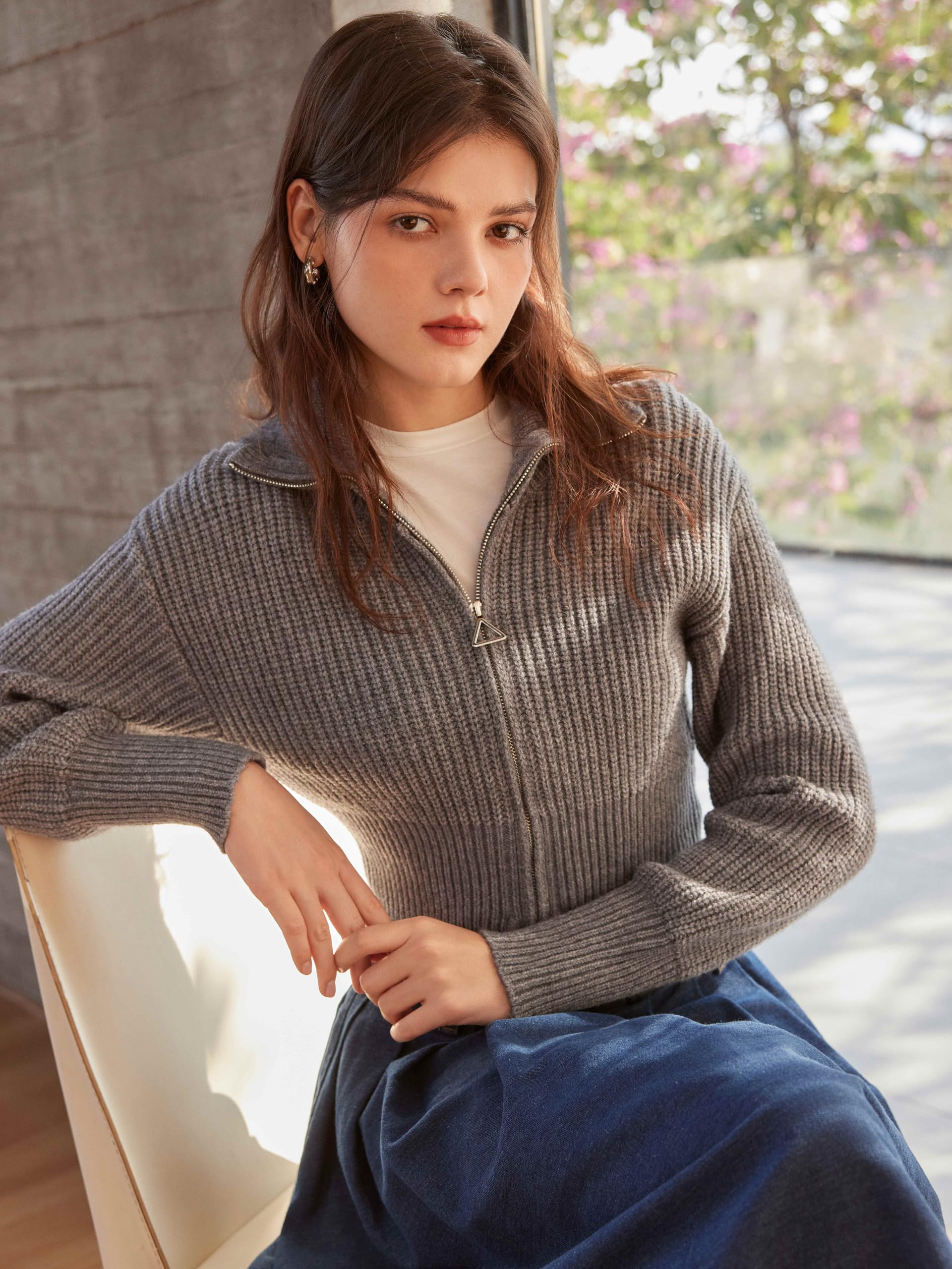 Grey ribbed zip-up stand collar sweater - Image 2