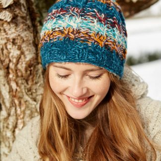 Tide-woven textured pom-pom knit hat