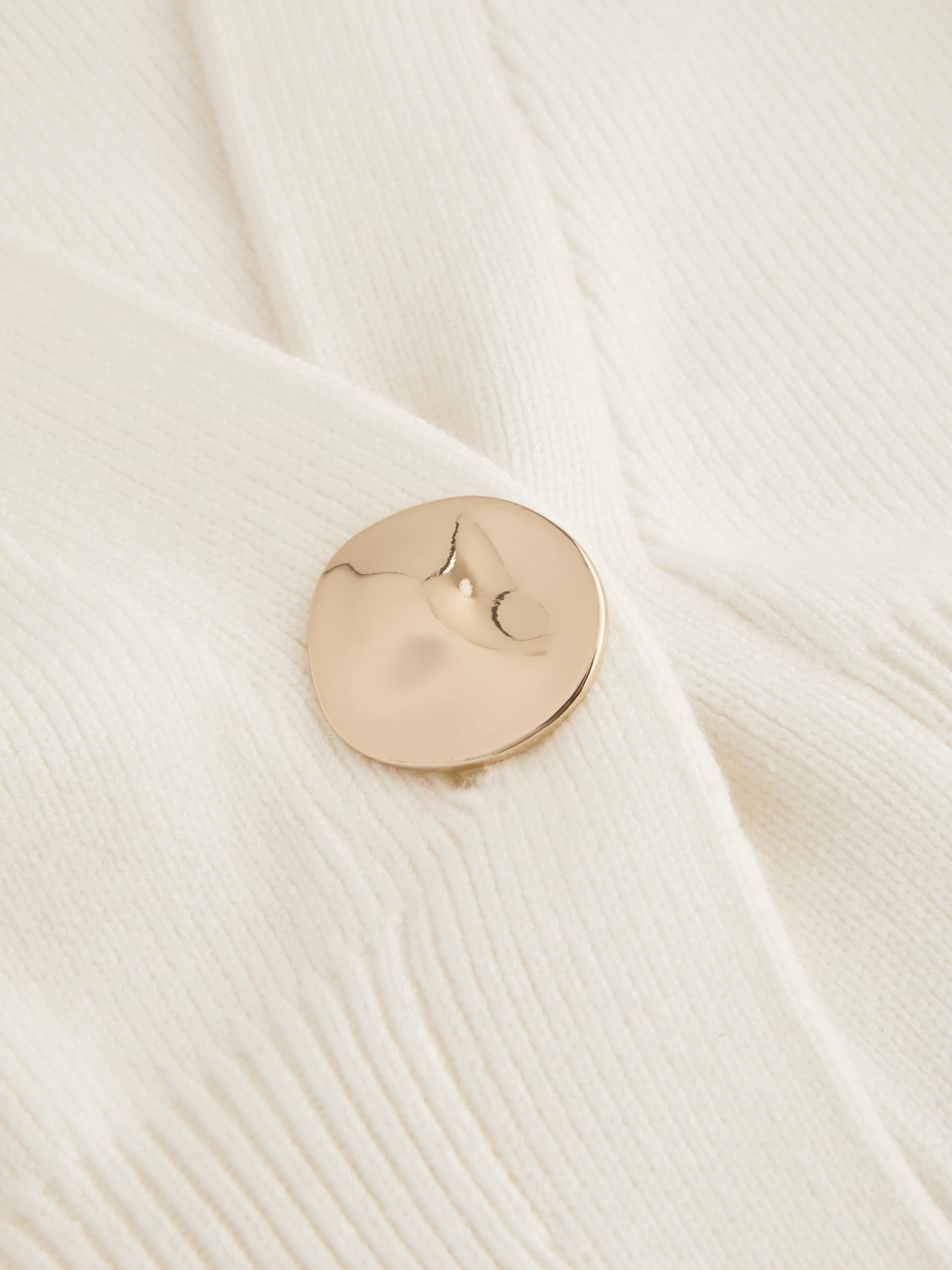 Ivory single-button V-neck cardigan - Image 5