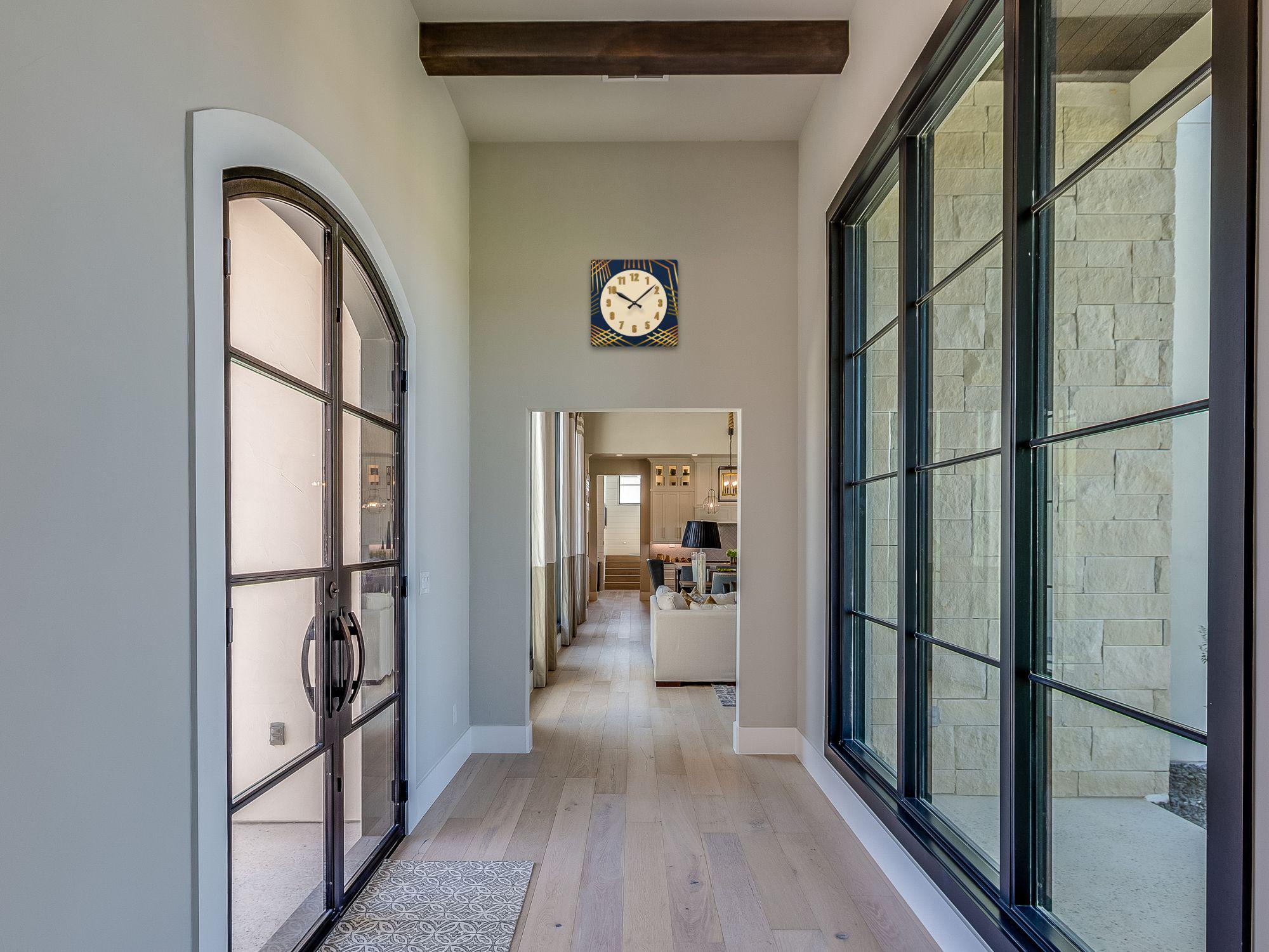 Retro gold-trimmed square clock - Image 5